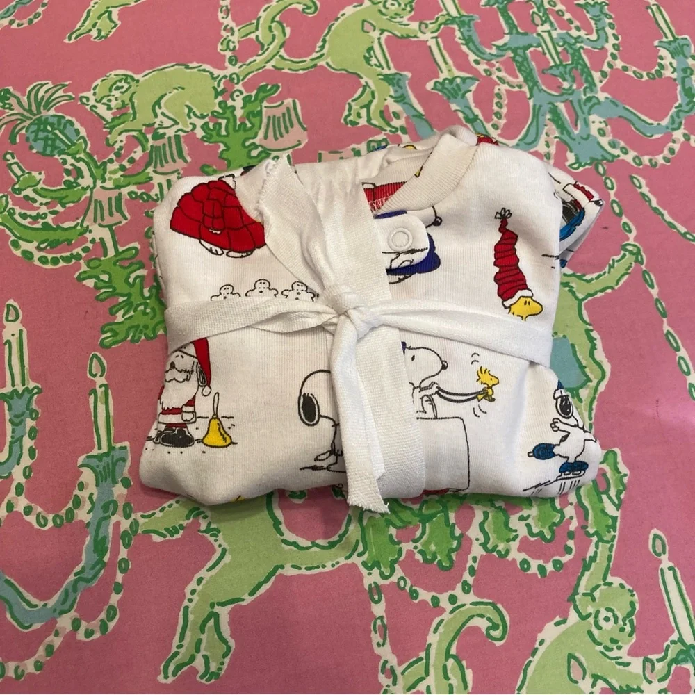 Pottery Barn Kids x Peanuts Snoopy Christmas baby nursery pajamas Size 0/3 month